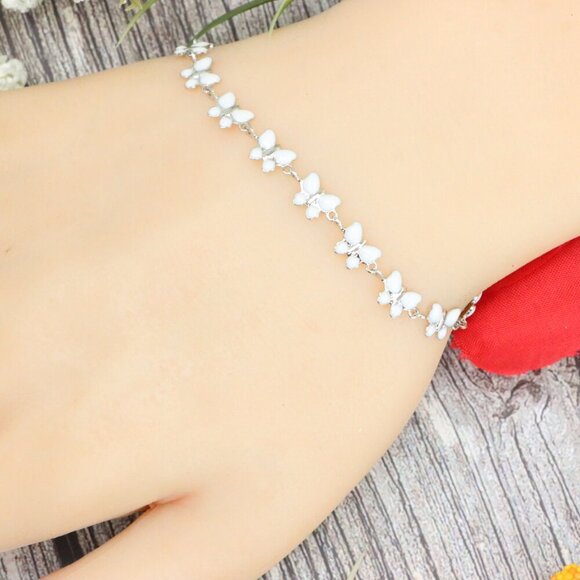 ✔Accept offer Jewelry - "Trendy Handmade Bracelet – A Stylish Gift for Women & Girls, MAR091086
